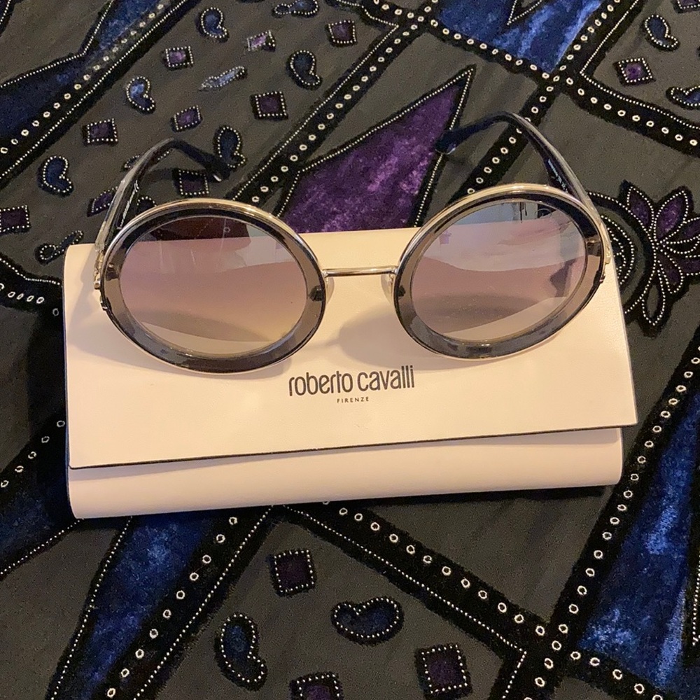 Roberto Cavalli Sunglasses ❌SOLD❌ - Picture 3 of 4
